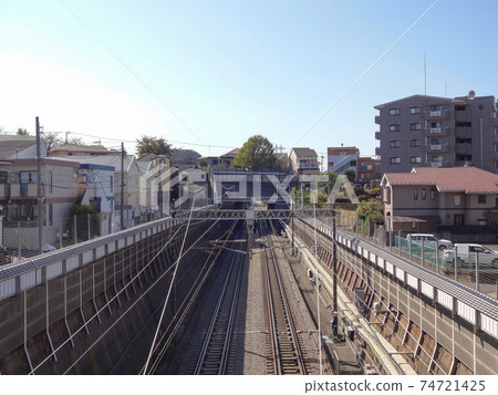 東海道新幹線(神奈川縣橫濱市旭區二am川)沿岸風景 東海道新幹線(神奈川縣橫濱市旭區二am川)沿岸風景 74721425