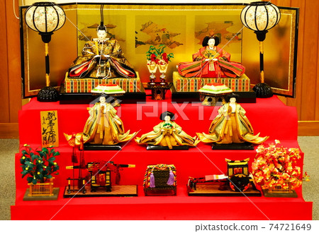 Old-fashioned Hina dolls 74721649