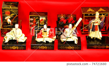 Old-fashioned Hina dolls Old-fashioned Hina dolls 74721680