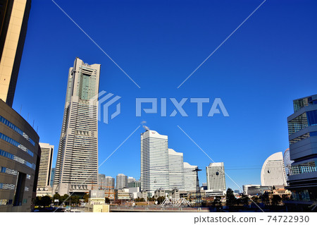 Minato Mirai scenery and Japan's first permanent urban ropeway Yokohama Air Cabin Minato Mirai scenery and Japan's first permanent urban ropeway Yokohama Air Cabin 74722930