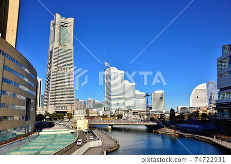 Minato Mirai scenery and Japan's first permanent urban ropeway Yokohama Air Cabin Minato Mirai scenery and Japan's first permanent urban ropeway Yokohama Air Cabin 74722931