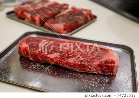 和牛牛排 74725512