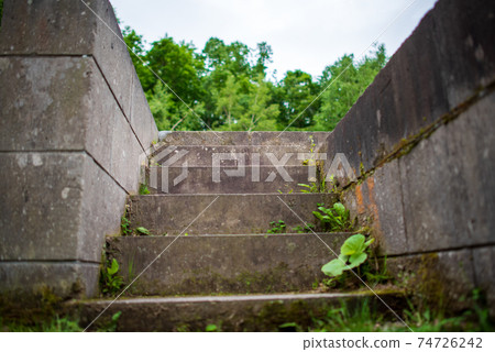 Small stairs 74726242