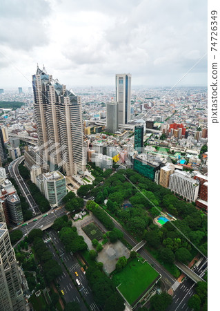 摩天大樓和綠色城市 摩天大樓和綠色城市 74726349