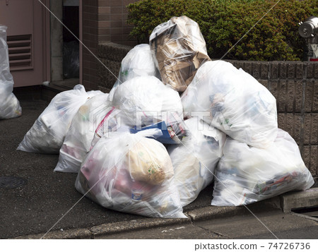 Garbage collection point 74726736