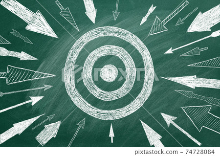 Target and arrows 74728084