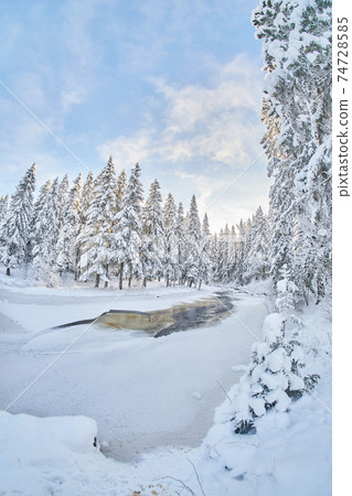 frozen river. snowy beautiful winter 74728585