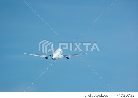 飛機起降 74729752