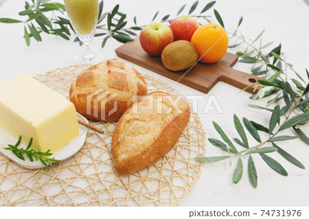 餐:麵包和黃油表 餐:麵包和黃油表 74731976