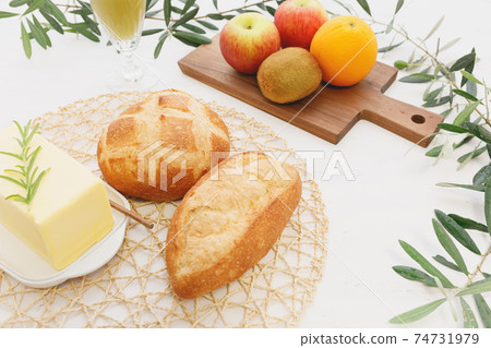 Meals: Bread and butter table 74731979