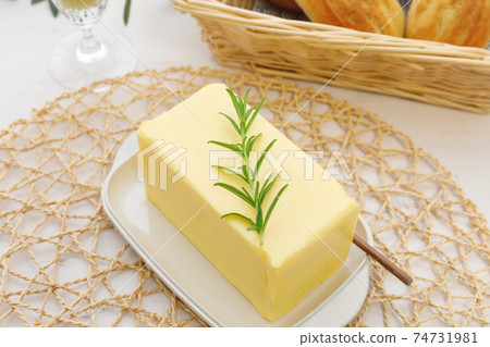 Meals: Bread and butter table 74731981