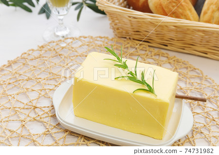 Meals: Bread and butter table 74731982