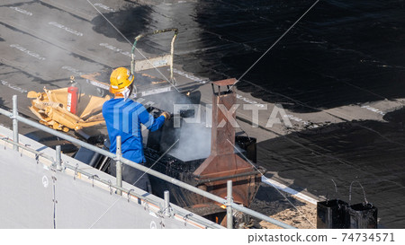 Asphalt waterproofing work asphalt melting Asphalt waterproofing work asphalt melting 74734571