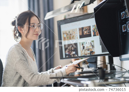 家居設計師 74736015