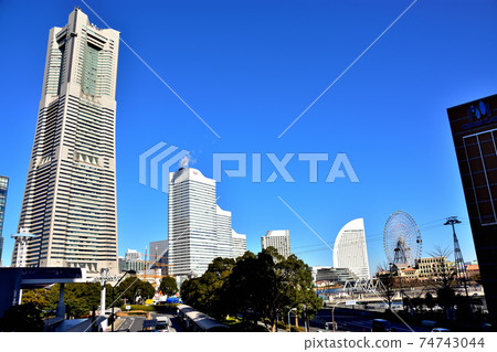 港未來景觀和日本第一條永久性城市纜車橫濱空中客艙 74743044