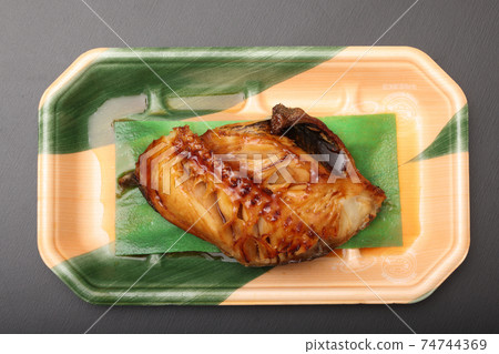 銀鱈魚照燒 銀鱈魚照燒 74744369