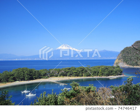 靜岡縣美濱岬和富士二月 74746417