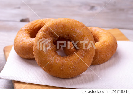 Old fashion donuts 74748814