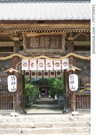 神秘地，世界上最大的金字塔位於日本信濃的信濃山脈。 （明娜神社） 74750891