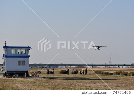 Sa玉縣衝川市本田機場指揮塔和塞斯納飛機場 Sa玉縣衝川市本田機場指揮塔和塞斯納飛機場 74751496