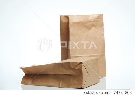 Two brown paper bag for packing 74751868