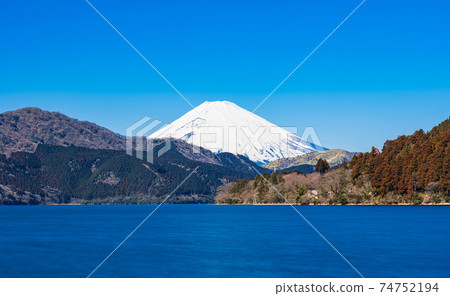 Mt. Fuji winter view from Lake Ashi Mt. Fuji winter view from Lake Ashi 74752194
