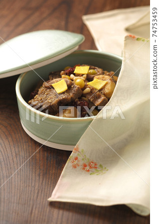 韓國傳統食品，燉牛肋骨 74753459