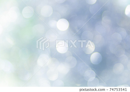 閃閃發光的綠色背景球的形狀 閃閃發光的綠色背景球的形狀 74753541