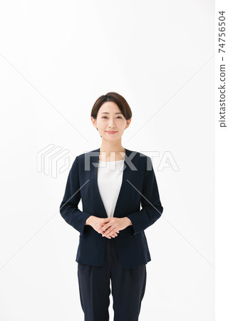 Business woman portrait 74756504