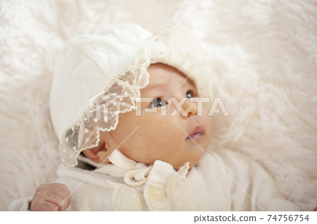 Newborn baby girl Newborn baby girl 74756754