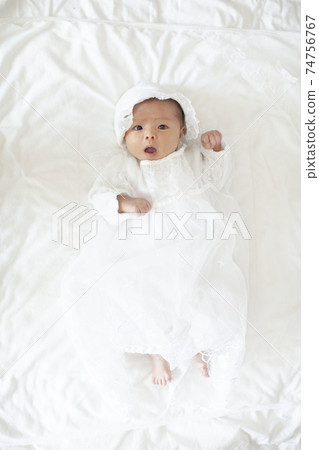 Newborn baby girl 74756767