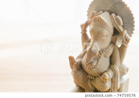 Marble Ganesha statue 74759576