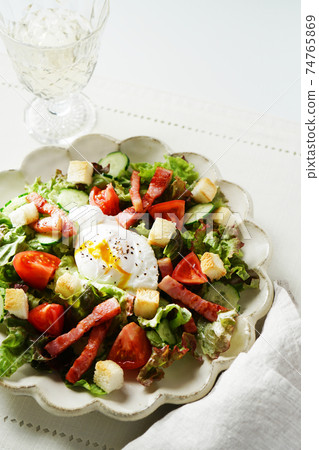 Lyon salad Lyon salad 74765869