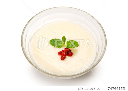 Dessert almond tofu 74766155