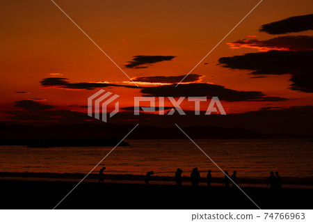 Kanagawa Prefecture Enoshima Katase Higashihama Beach Early Morning Asahi Sunrise Morning Sunny Sea Summer Surfing Outdoors 74766963