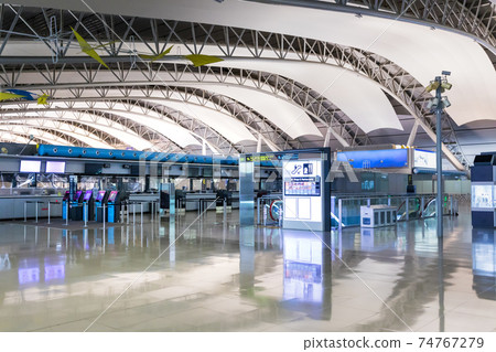 Kansai International Airport Departure Floor 74767279