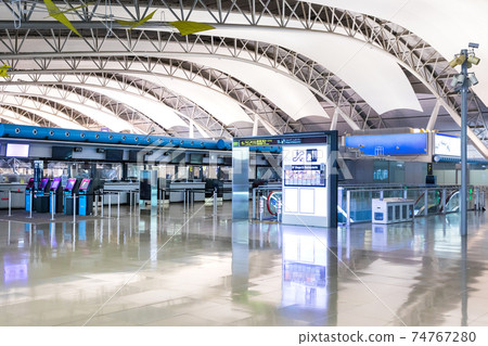 Kansai International Airport Departure Floor 74767280