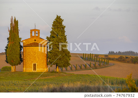 Chapel of the Madonna di Vitaleta, San Quirico d Orcia, Tuscany, Italy 74767932
