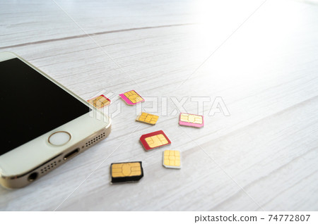 移動電話合同 74772807