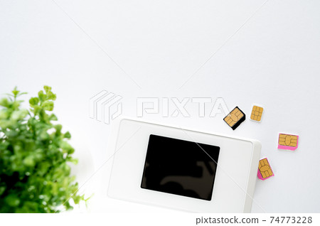 Mobile line contract_white background 74773228
