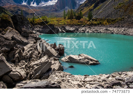 Mountain landscape. Mountain lake Shavlinskoe in the republic of Altai. Mountain landscape. Mountain lake Shavlinskoe in the republic of Altai. 74773873