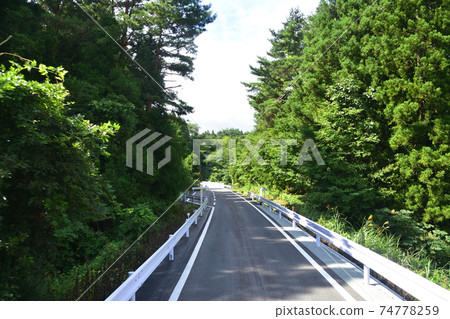 從柳會站到氣仙沼站的氣仙沼線BRT火車窗口風景 74778259