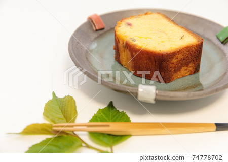 Tea break: Sakurayu and Sakura pound cake Tea break: Sakurayu and Sakura pound cake 74778702