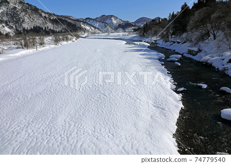 Winter Ina River Snowscape-From Kameoka Bridge, Tadami Town, Fukushima Prefecture Winter Ina River Snowscape-From Kameoka Bridge, Tadami Town, Fukushima Prefecture 74779540