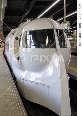 Nankai Rapi:t桃色 Nankai Rapi:t桃色 74780786