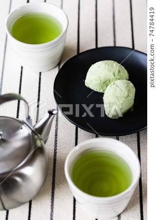 休息一下Uguisu麻chi和綠茶 休息一下Uguisu麻chi和綠茶 74784419