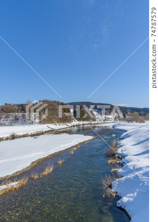 Winter river bed Winter river bed 74787579