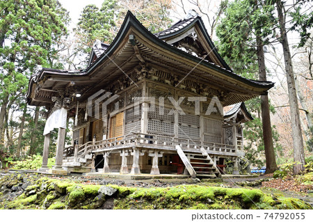十和田神社禮拜堂和通向後殿 74792055