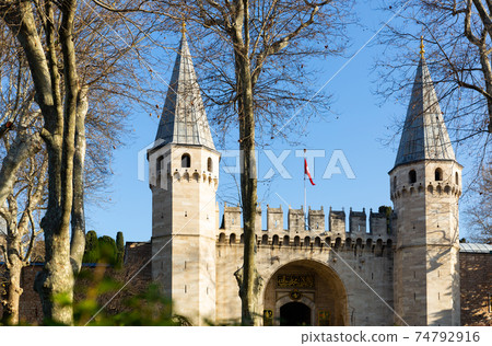 Medieval gate of Topkapi palace at winter Medieval gate of Topkapi palace at winter 74792916
