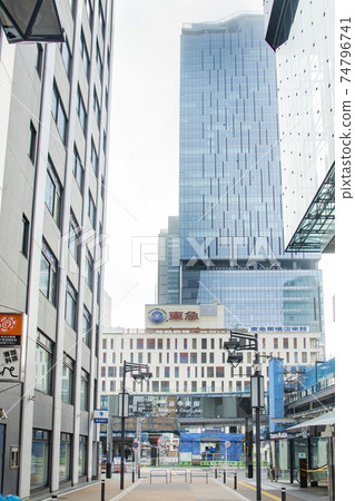 Shibuya Station West Exit as seen from Shibuya Chuogai Shibuya Station West Exit as seen from Shibuya Chuogai 74796741